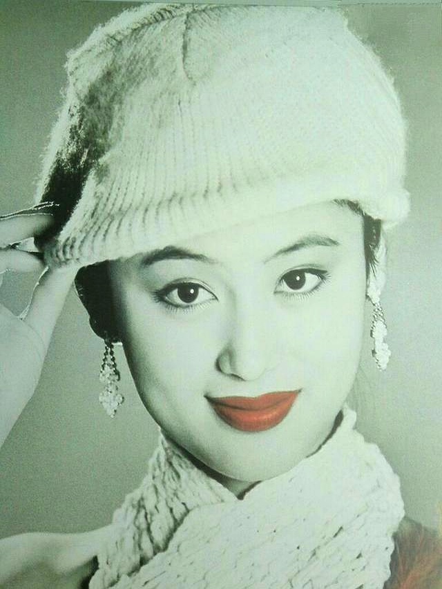 日本演员中野良子挂历_香港女明星挂历图片_张曼玉挂历版权问题